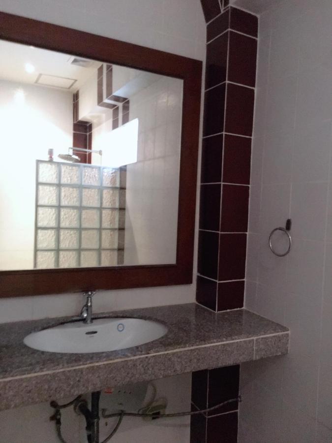 Phadee Apartment Karon Esterno foto